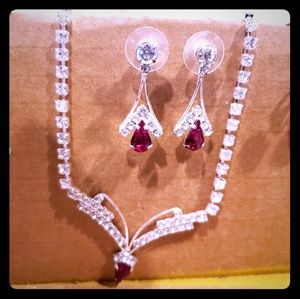 Necklace and earrings set